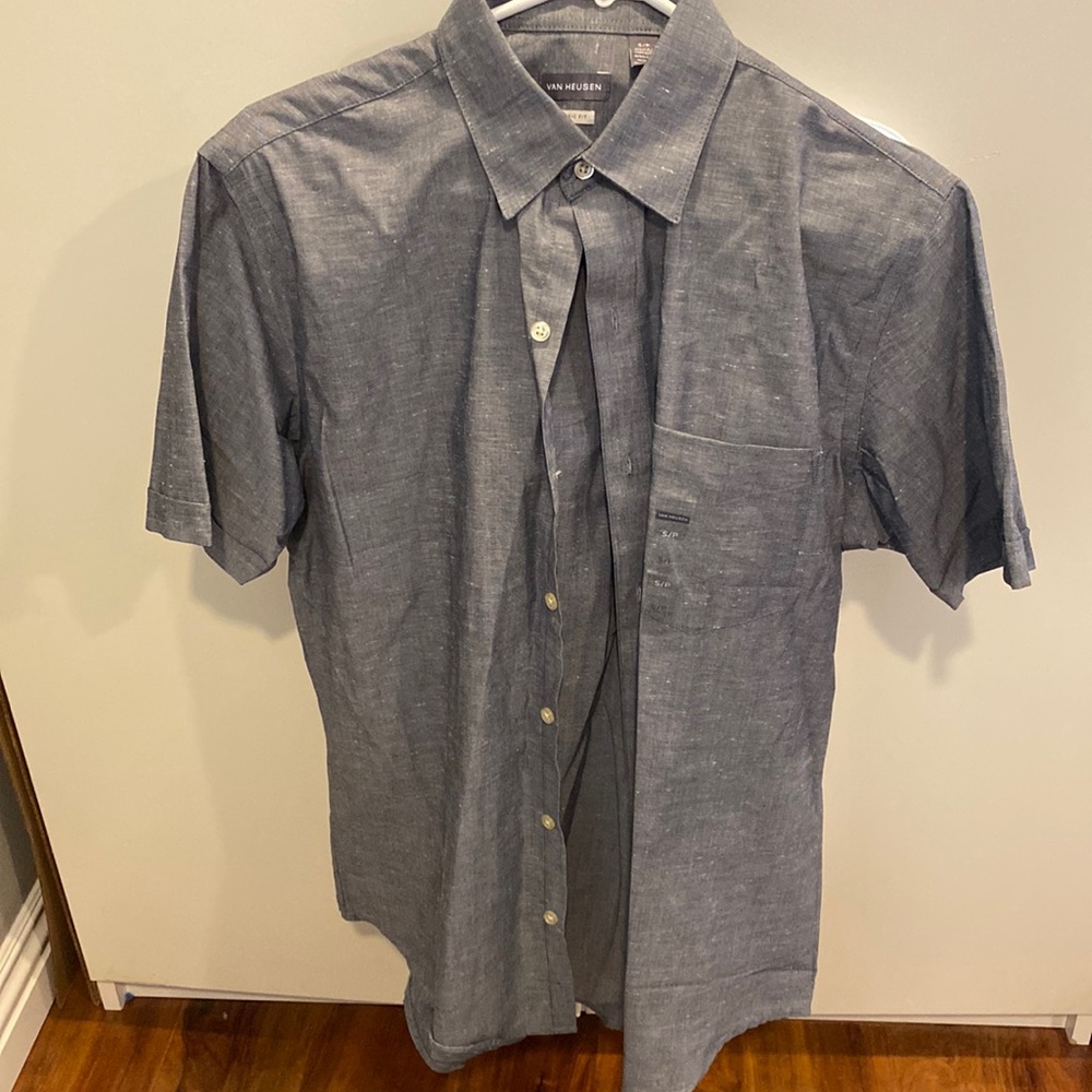 NWT Van Heusen classic fit S 14-141/2. 1/4 sleeve in gray with white specks